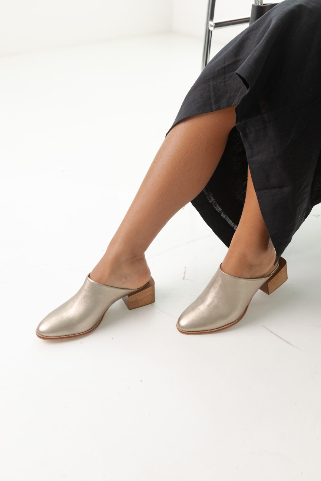 Mule Clog Salto Médio Feminino Tokyo - Image 2