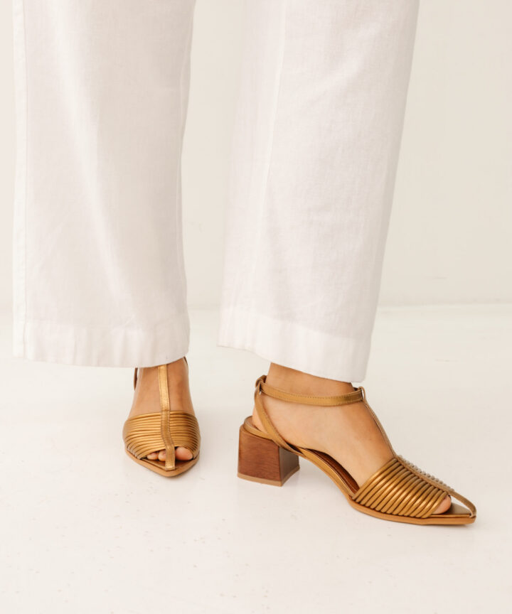 Sandália Salto Madeira Lina