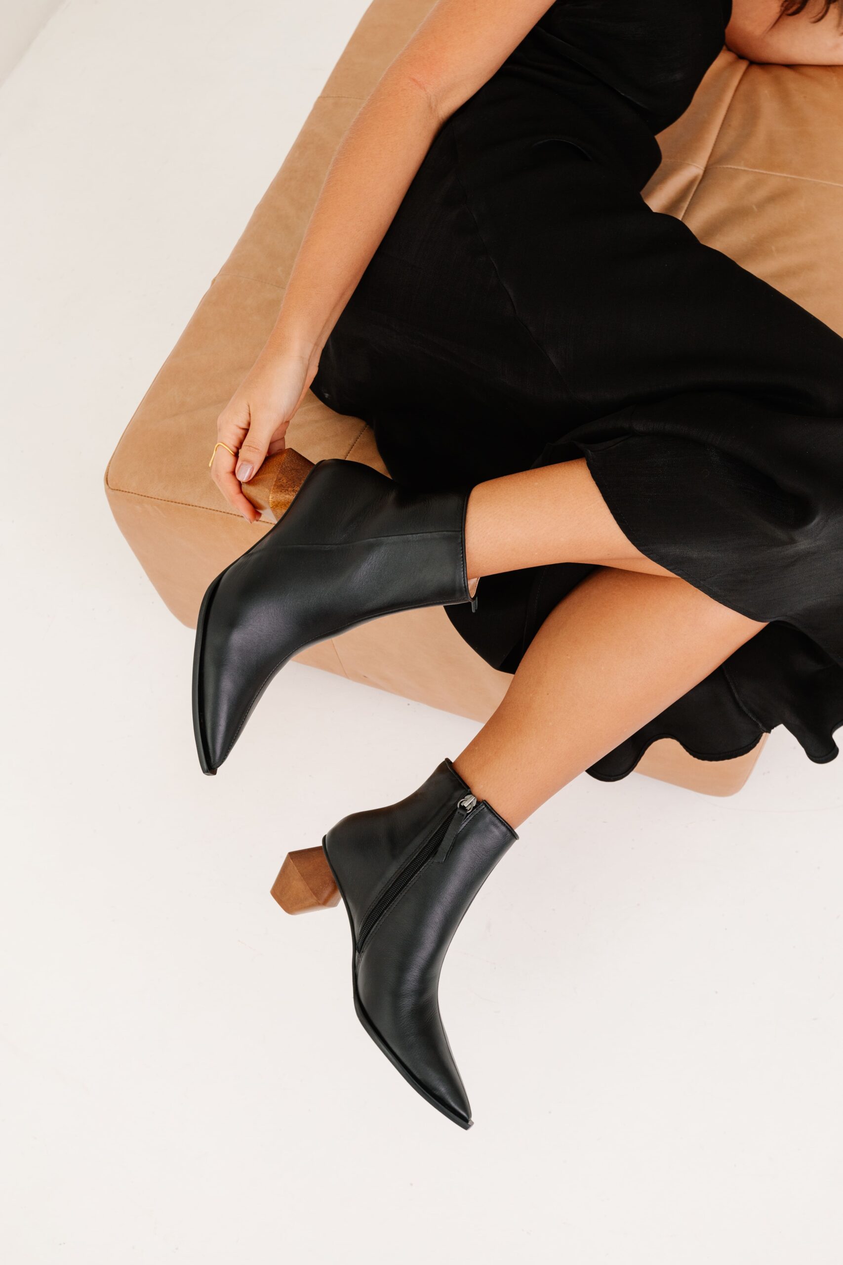 Bota Feminina Couro França - Imagem 3