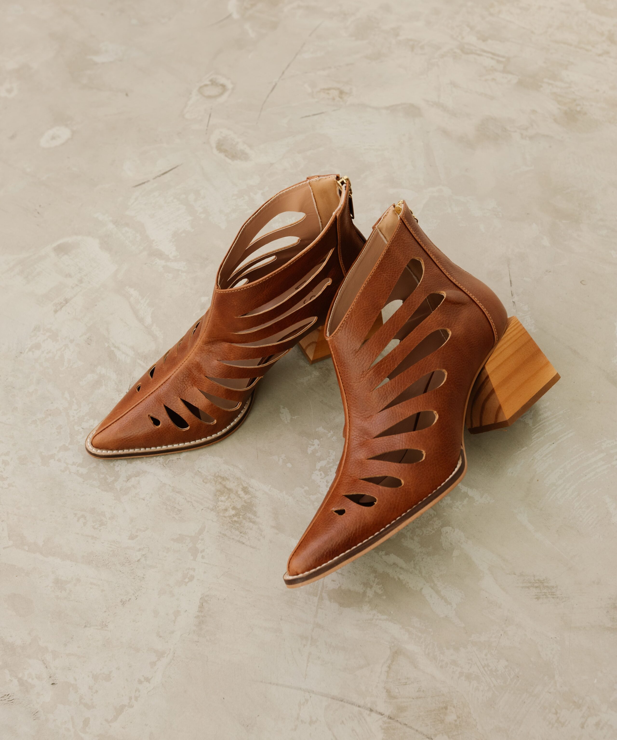 Bota Feminina em Couro Marília - Caramelo, 39