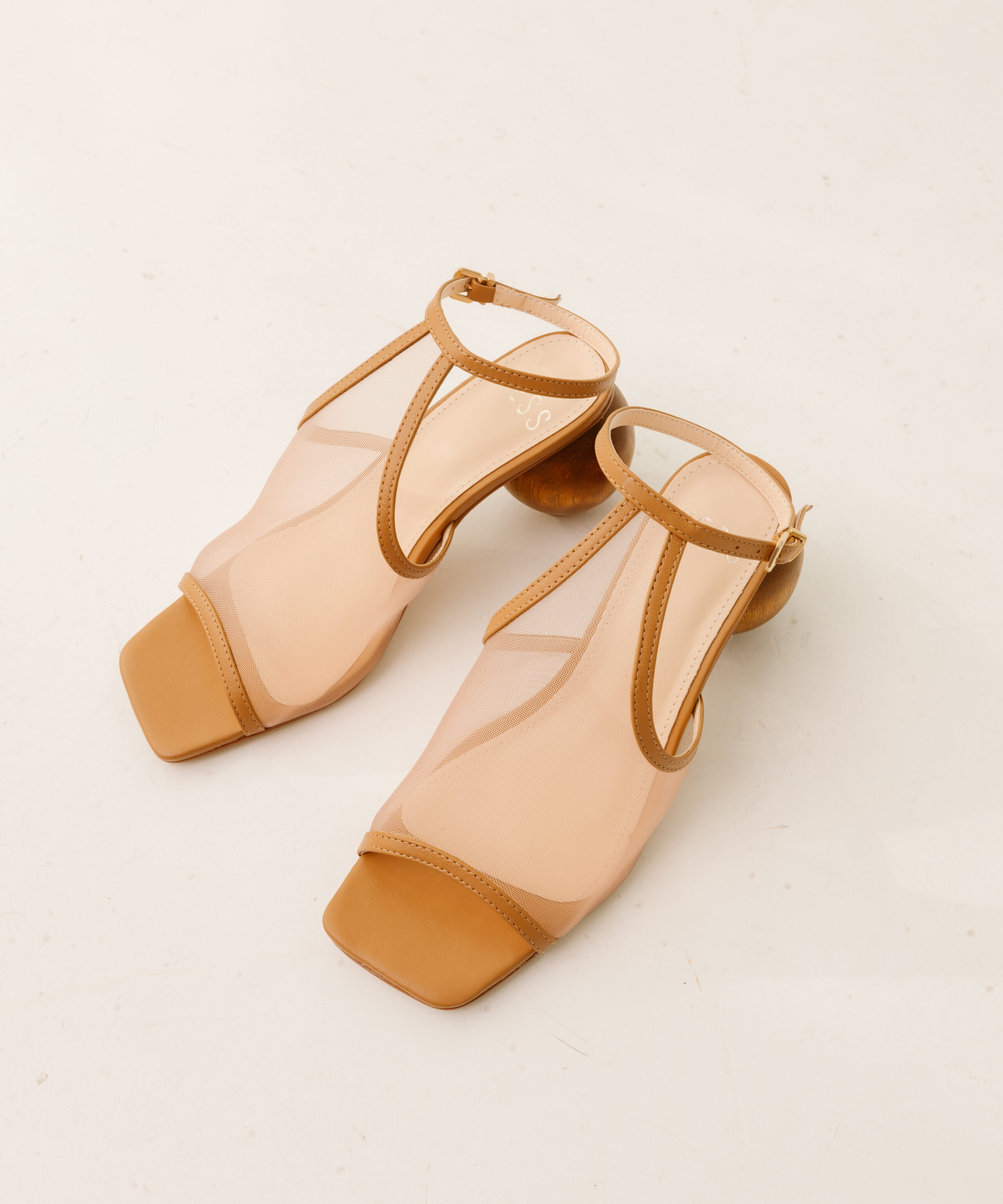 Sandália Luiza Couro e Tela Transparente