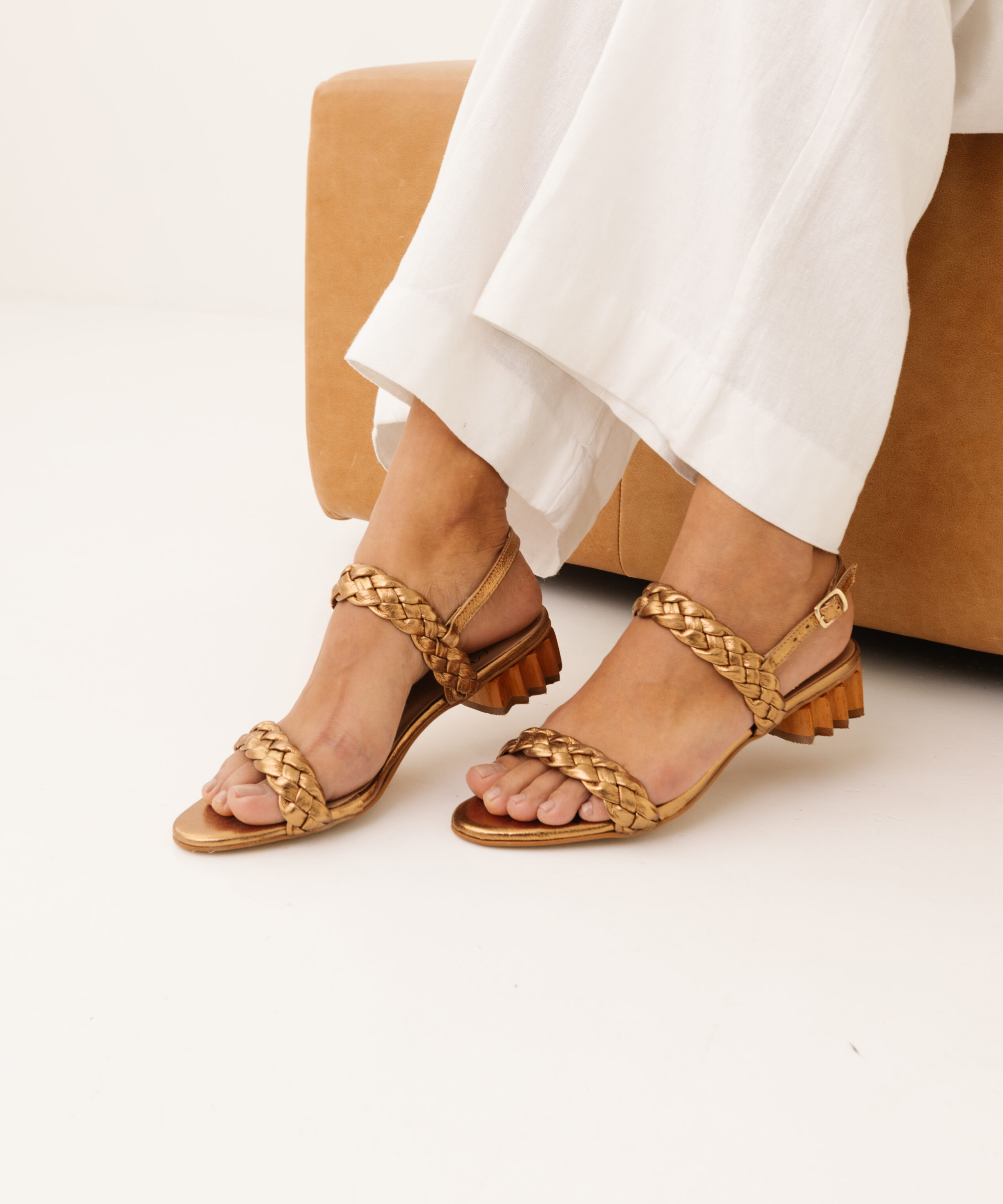 Sandália em Couro Trançado Sona