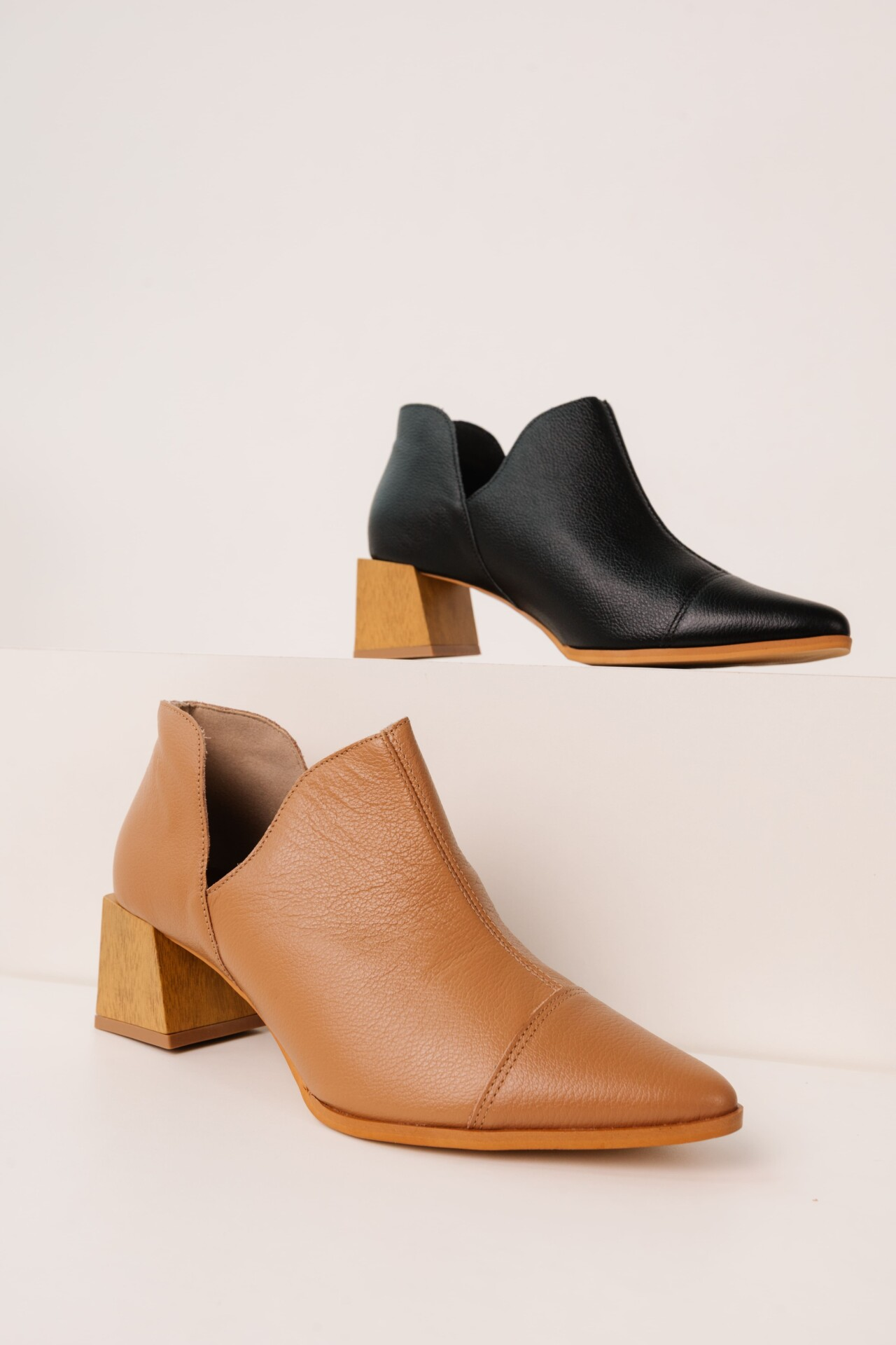 Bota de Couro Feminina Canyon - Imagem 2