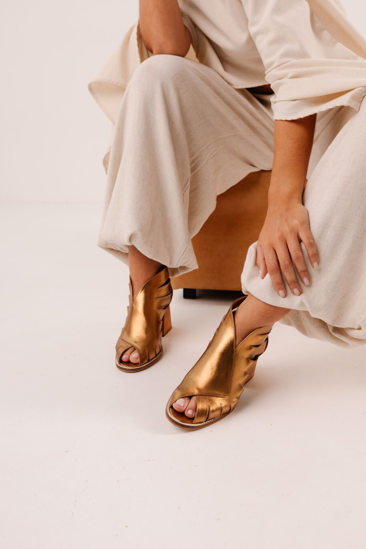 Sandália Salto Feminino em Couro Ambre - Imagem 4