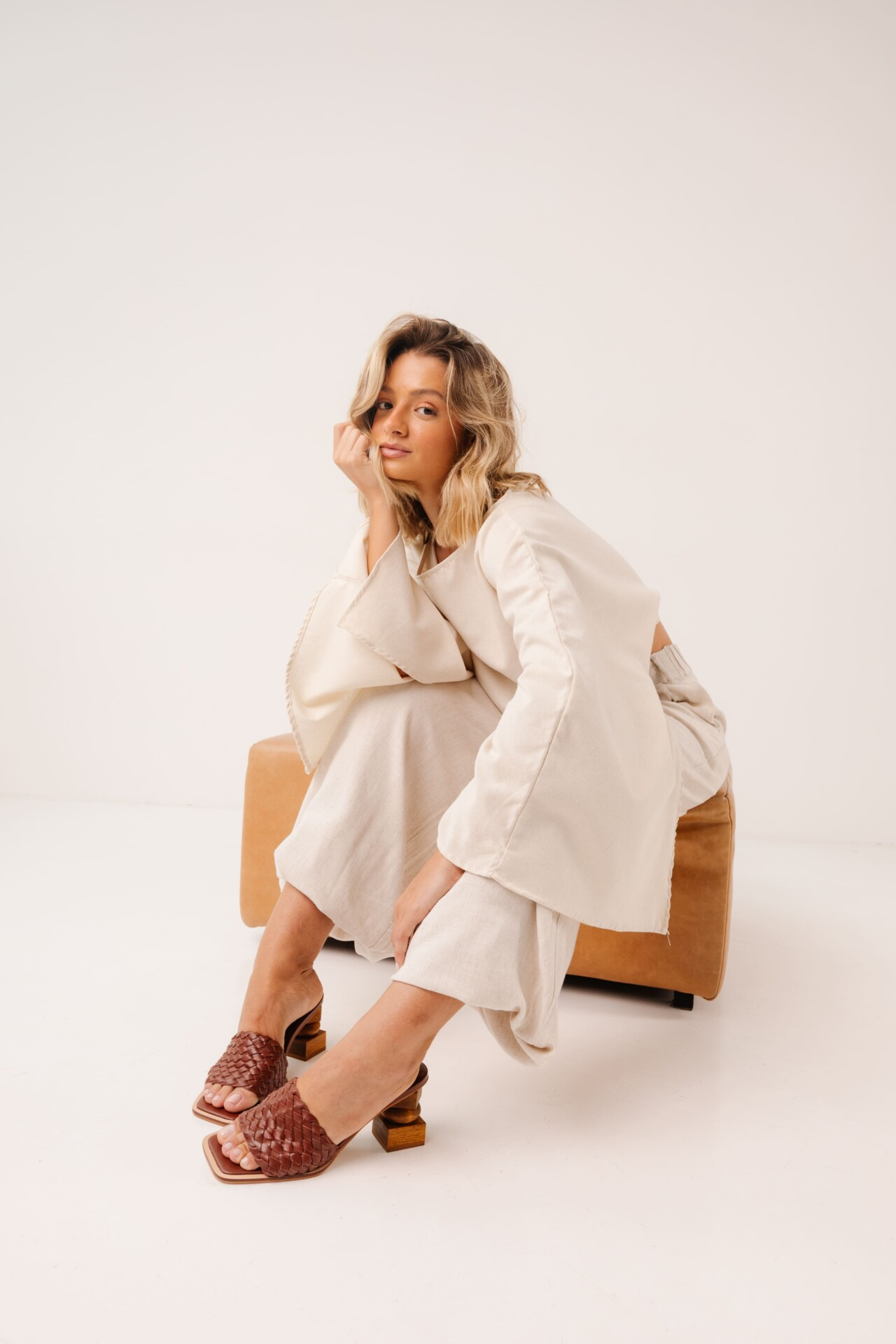 Tamanco em Salto Madeira Mykonos - Imagem 5