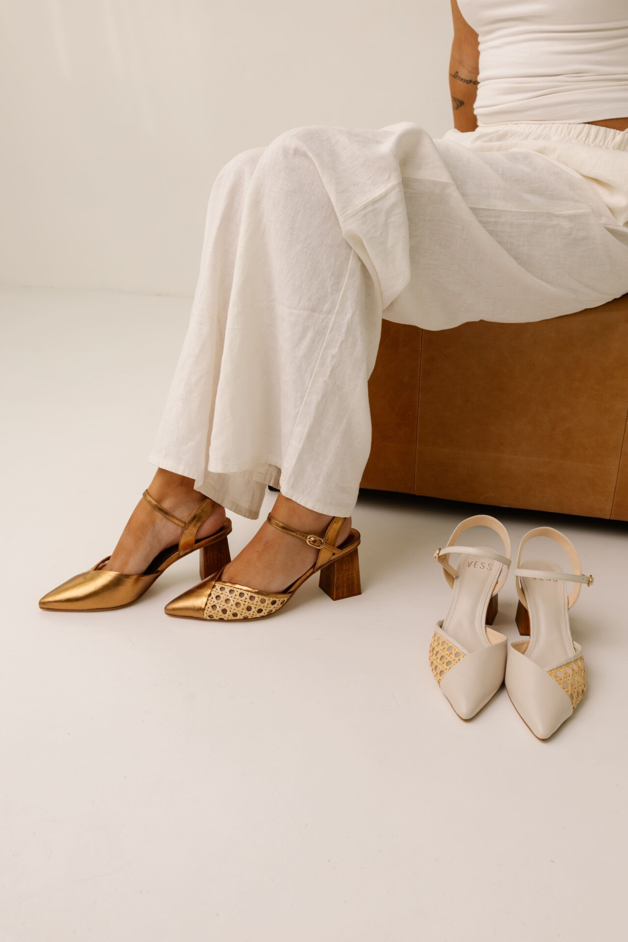 Sapato Feminino em Couro e Tela Vime - Imagem 3