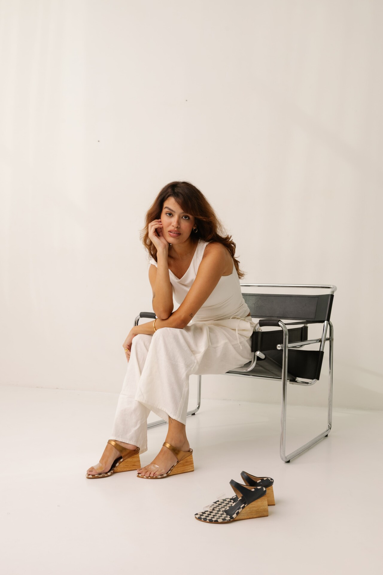 Tamanco com Tira em Vinil Orbe - Imagem 4