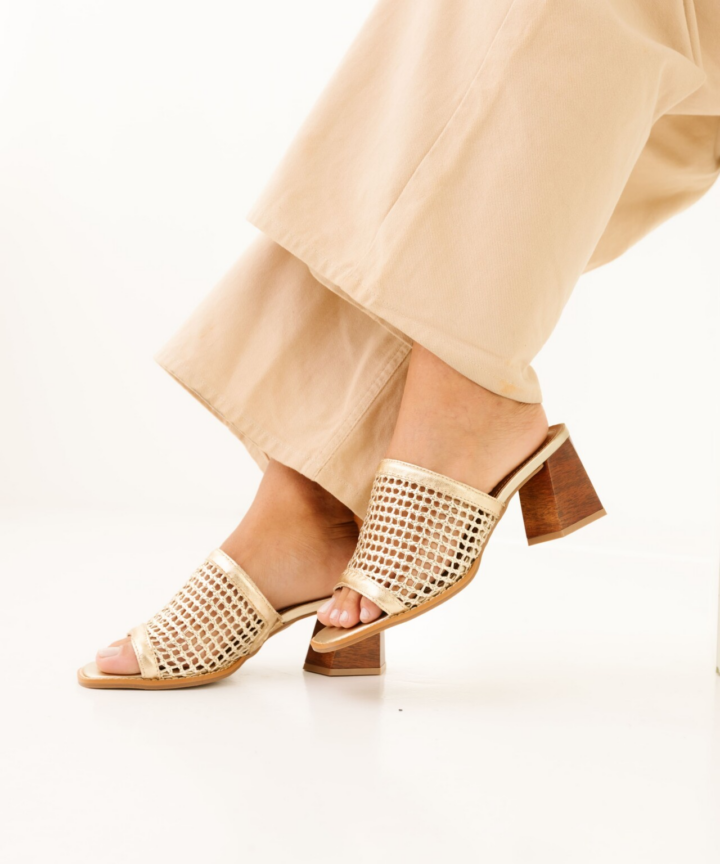 Tamanco em Couro Telado Donna - Ouro, 35