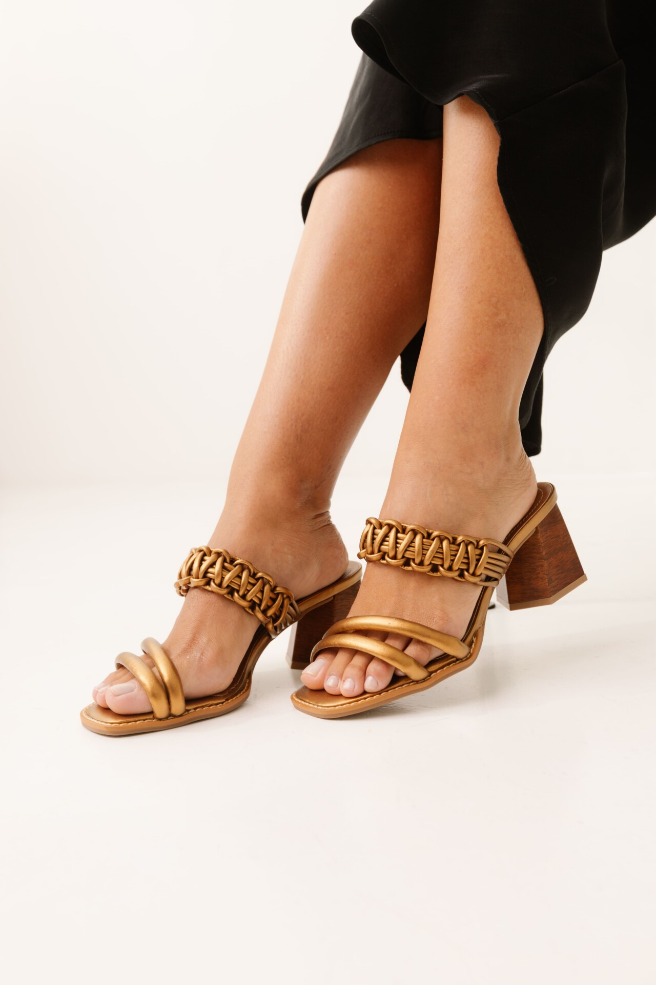 Tamanco feminino em Couro Froncé