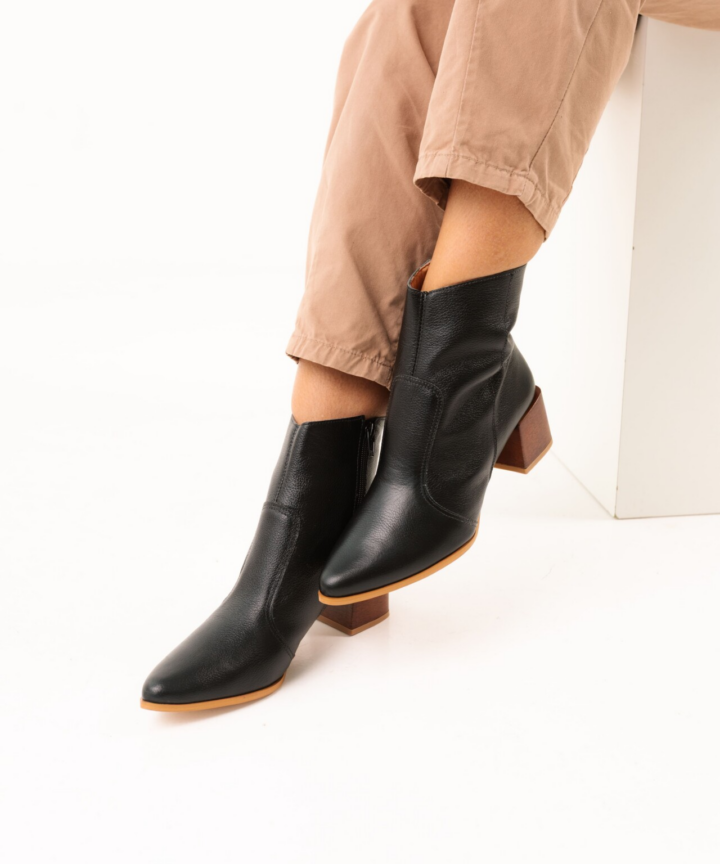 Bota Cano Médio em Couro Margot - Preto, 37