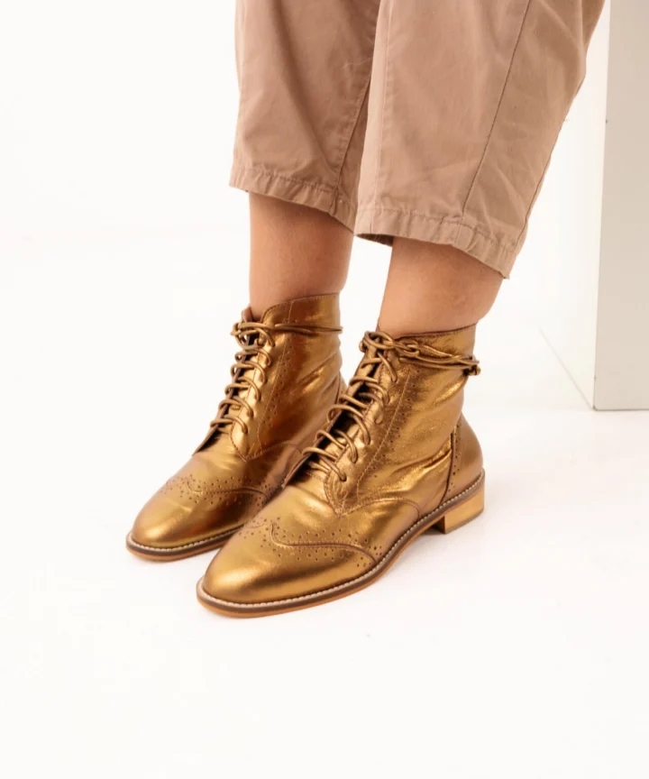 Bota Feminina em Salto Médio Hiver