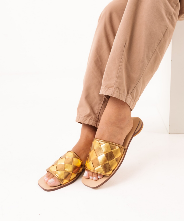 Rasteira Feminina em Couro Artemis