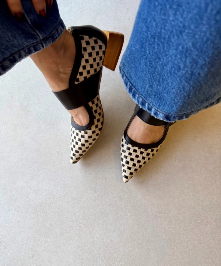 Sapato Feminino em Couro Tressê Lumière - Preto/Off, 36