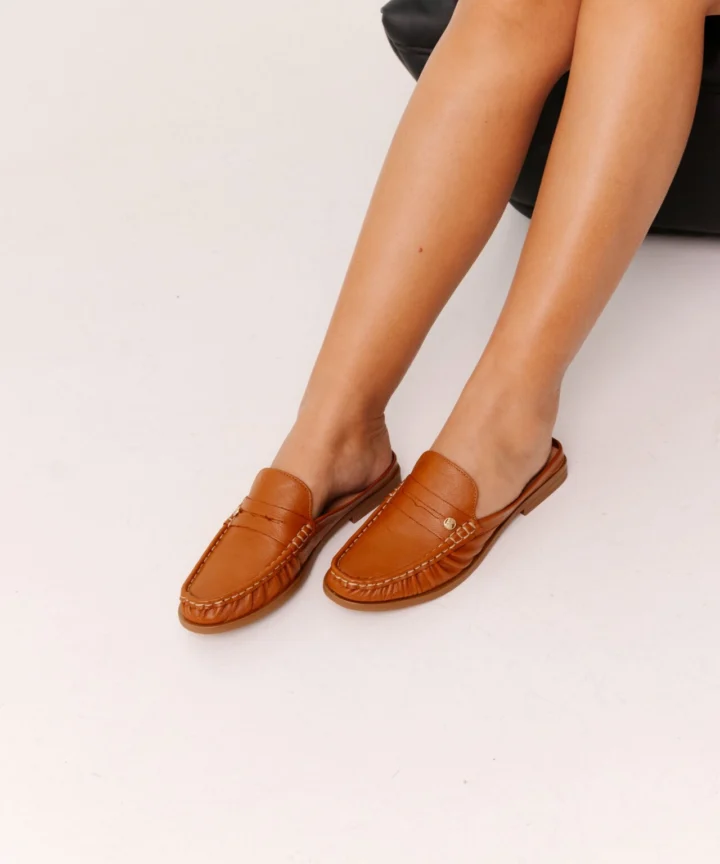 Mule Feminino em Couro Anna